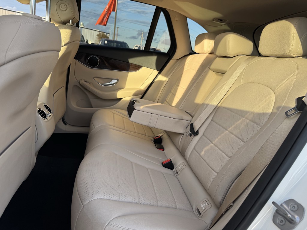 2019 Mercedes-Benz GLC-Class Image 25