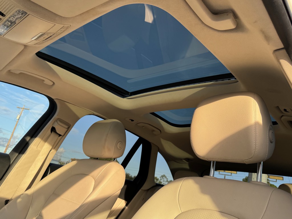 2019 Mercedes-Benz GLC-Class Image 26