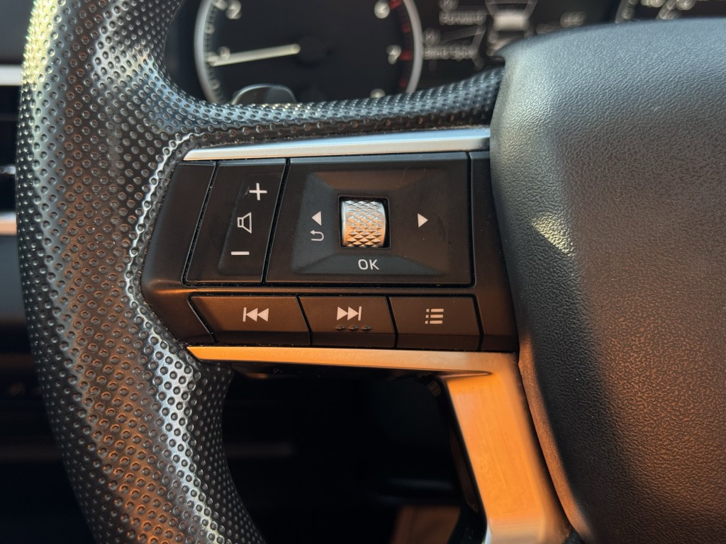 2024 Mitsubishi Outlander Image 17