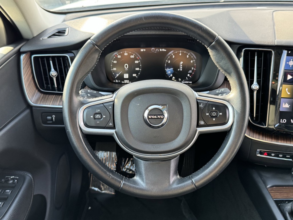 2021 Volvo XC60 Image 15