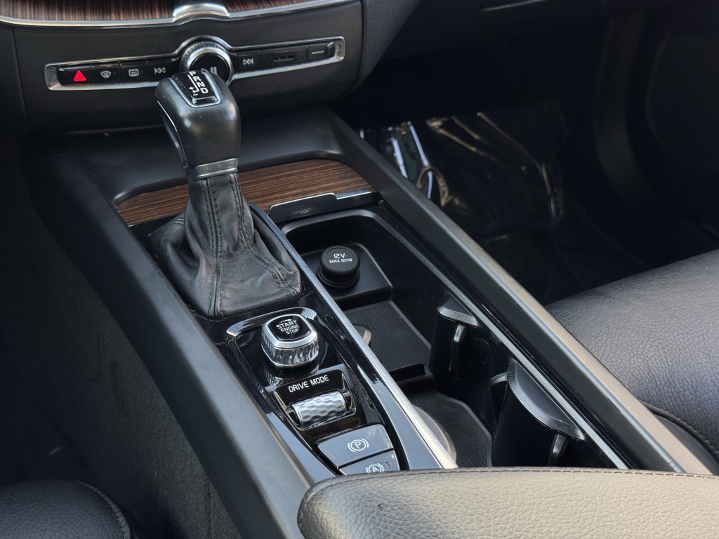2021 Volvo XC60 Image 22
