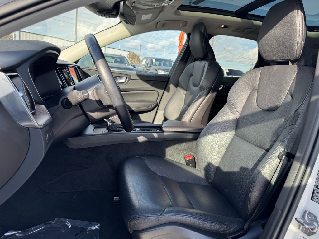 2021 Volvo XC60 Image 24