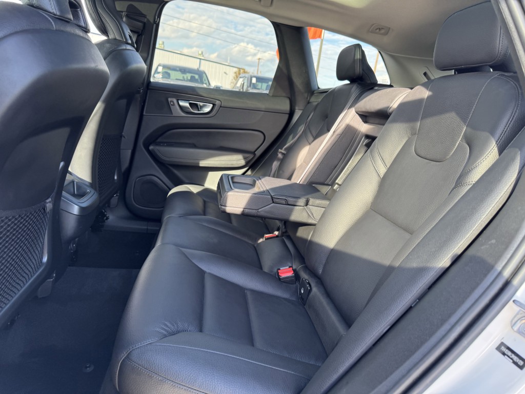 2021 Volvo XC60 Image 27