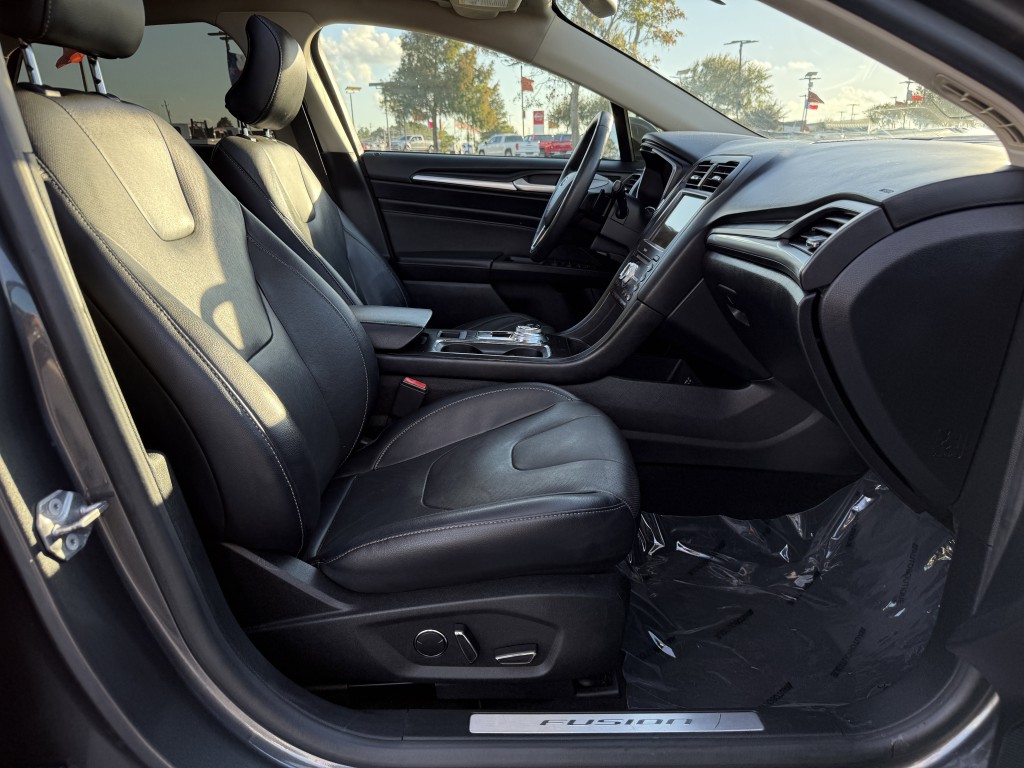 2019 Ford Fusion Image 24