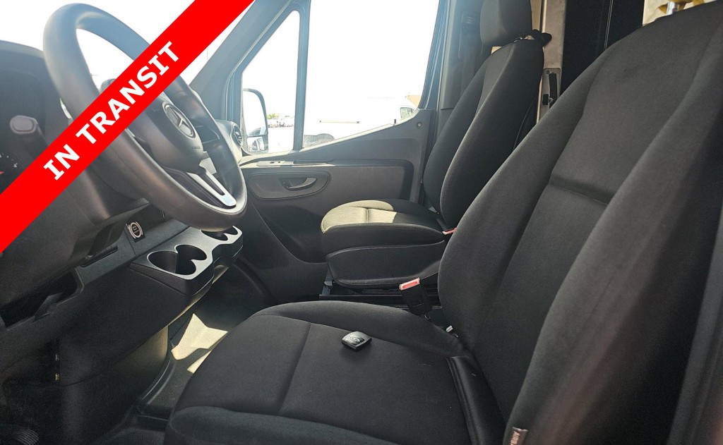 2019 Mercedes-Benz Sprinter Cargo Image 7