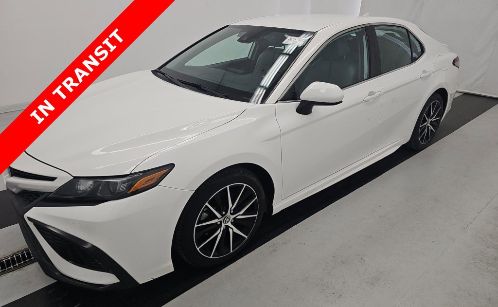 2021 Toyota Camry Image 1