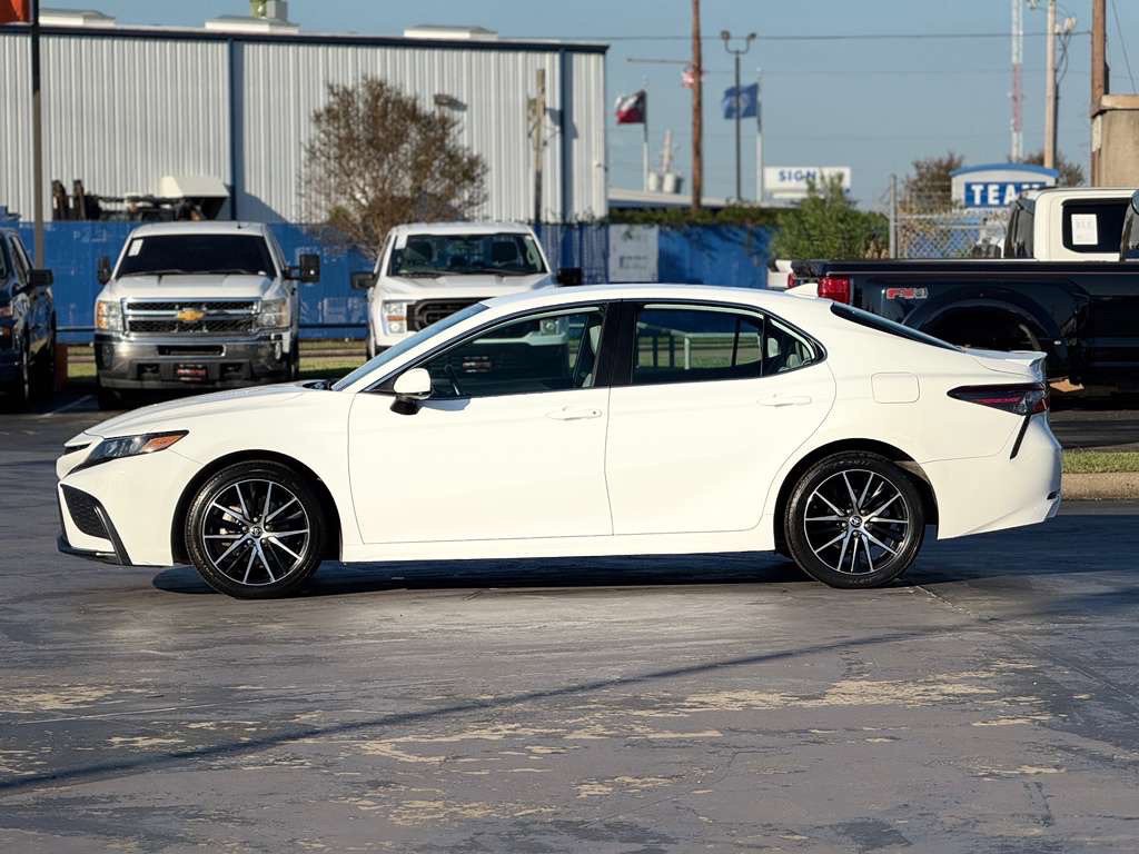 2021 Toyota Camry Image 10