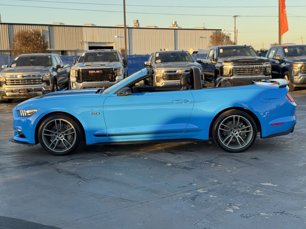 2017 Ford Mustang Image 11