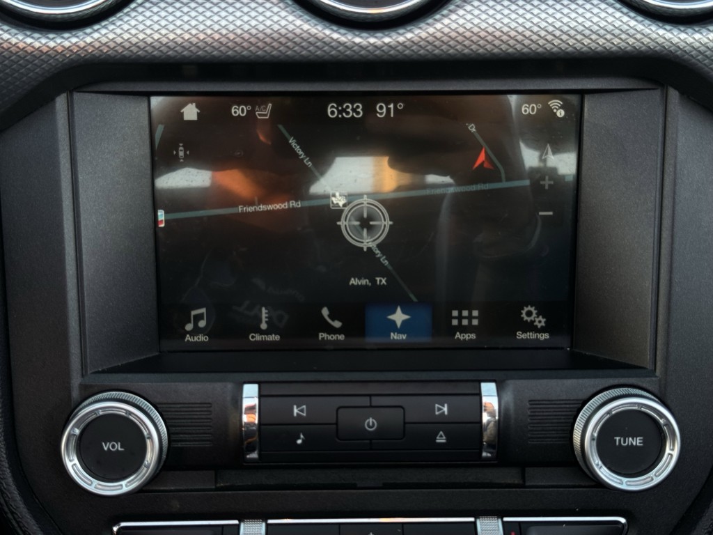2017 Ford Mustang Image 21