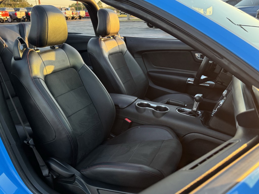 2017 Ford Mustang Image 26