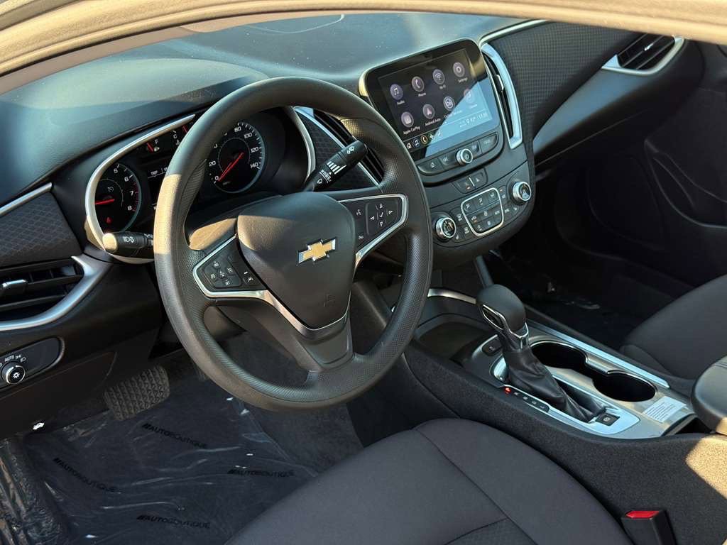 2024 Chevrolet Malibu Image 12