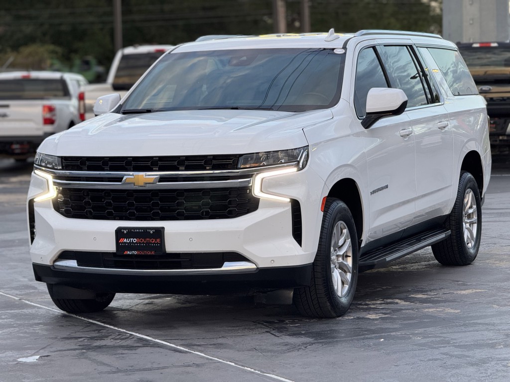 2023 Chevrolet Suburban Image 5