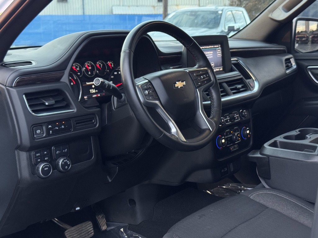 2023 Chevrolet Suburban Image 12