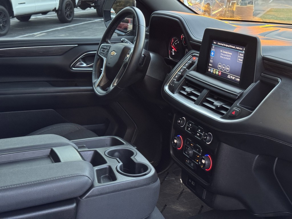 2023 Chevrolet Suburban Image 13