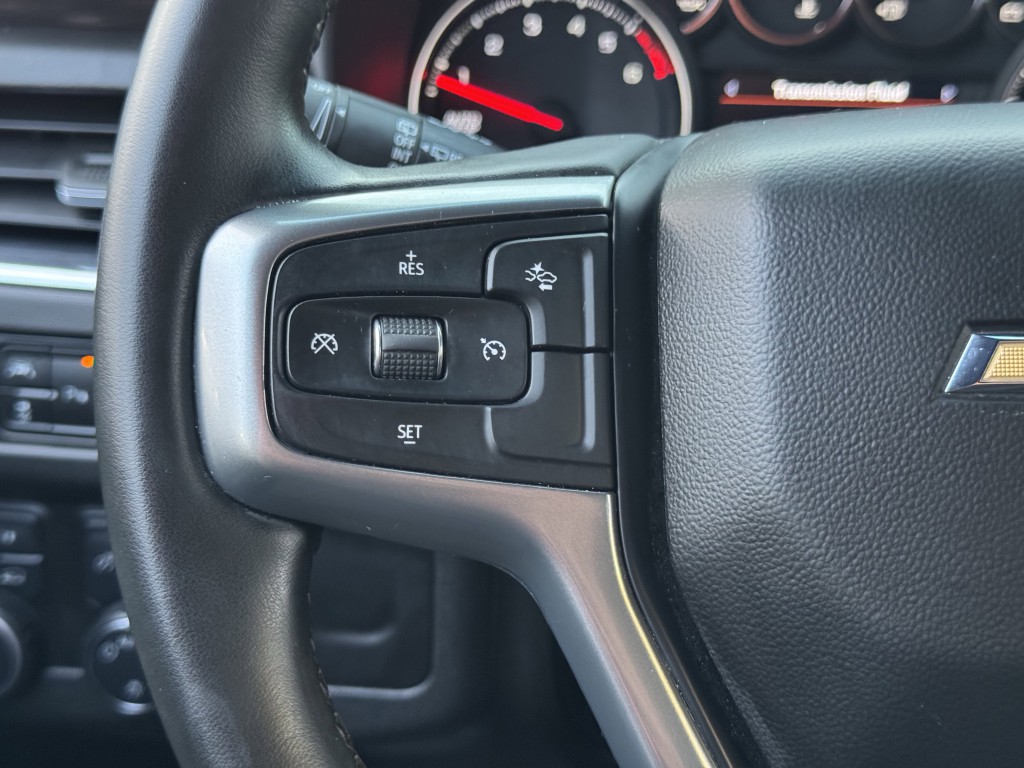 2023 Chevrolet Suburban Image 16