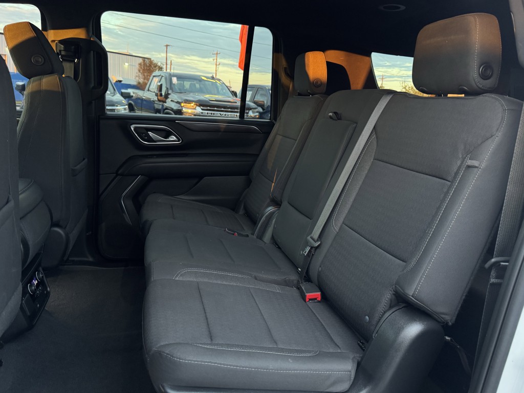2023 Chevrolet Suburban Image 28