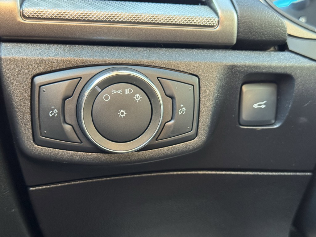2017 Ford Fusion Image 20