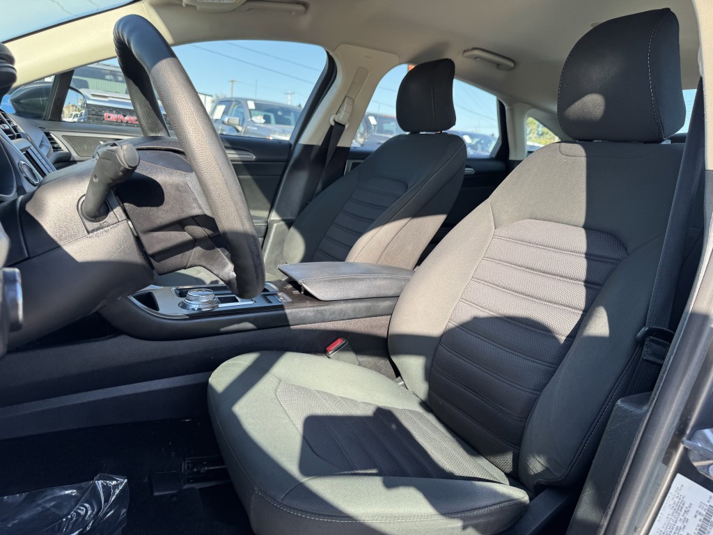 2017 Ford Fusion Image 22