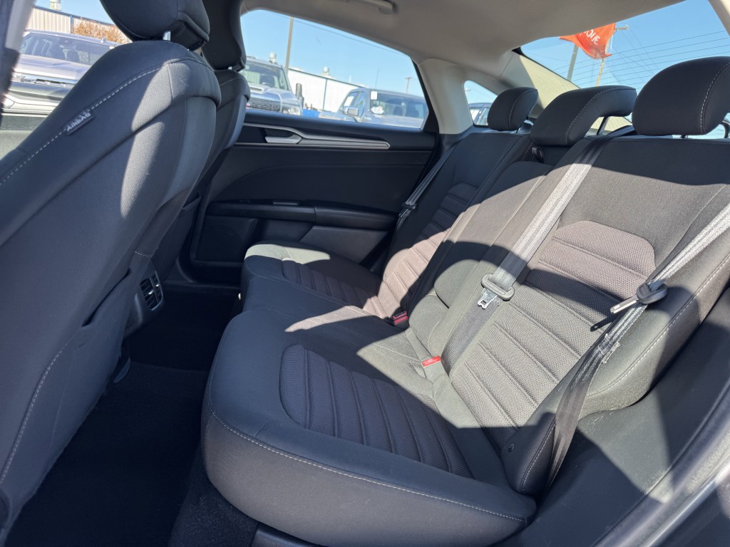 2017 Ford Fusion Image 25