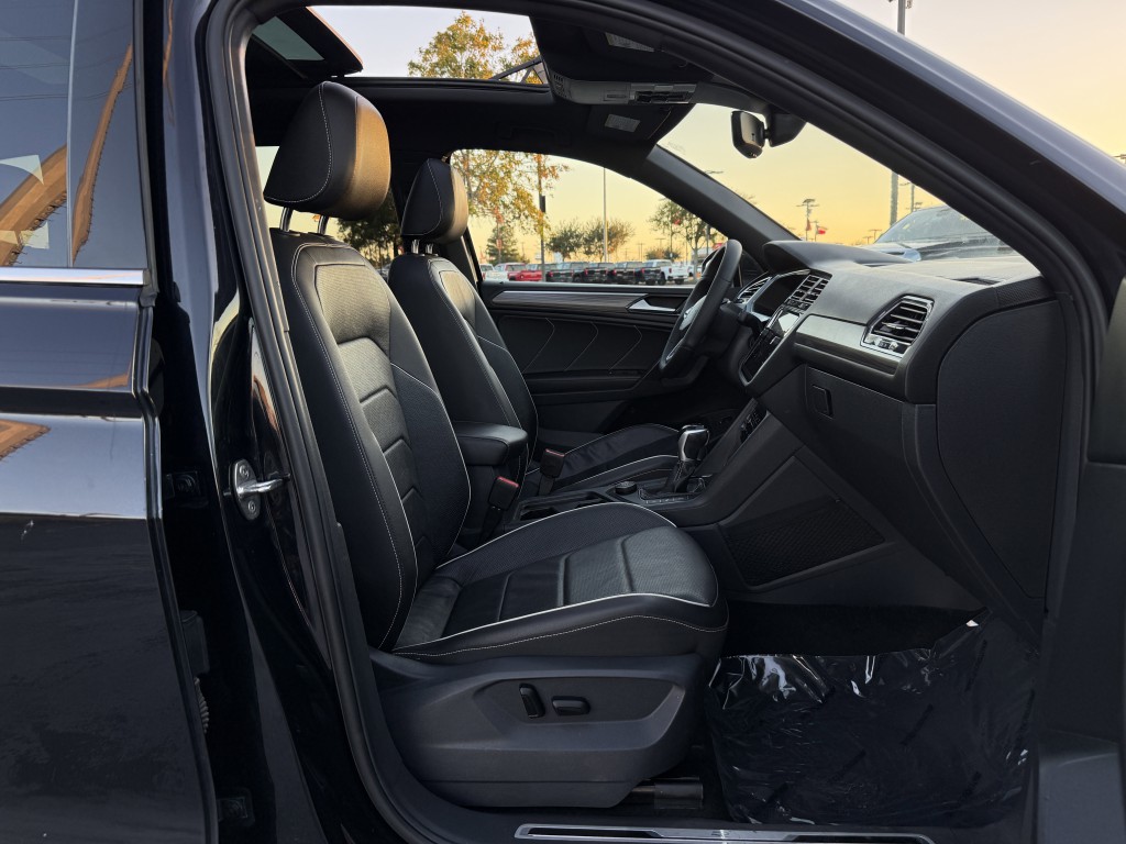 2022 Volkswagen Tiguan Image 28
