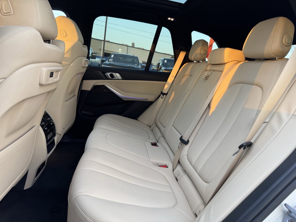 2019 BMW X5 Image 28