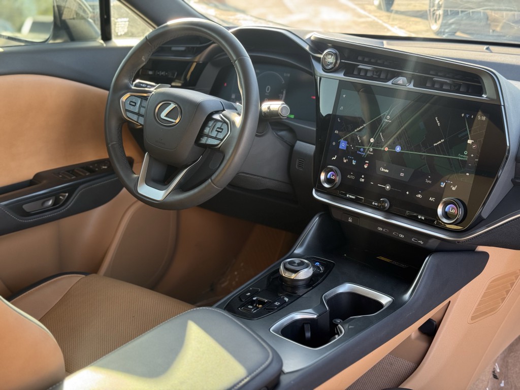 2024 Lexus RZ Image 12