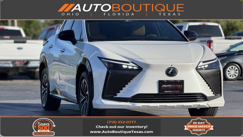 2024 Lexus RZ Image 1