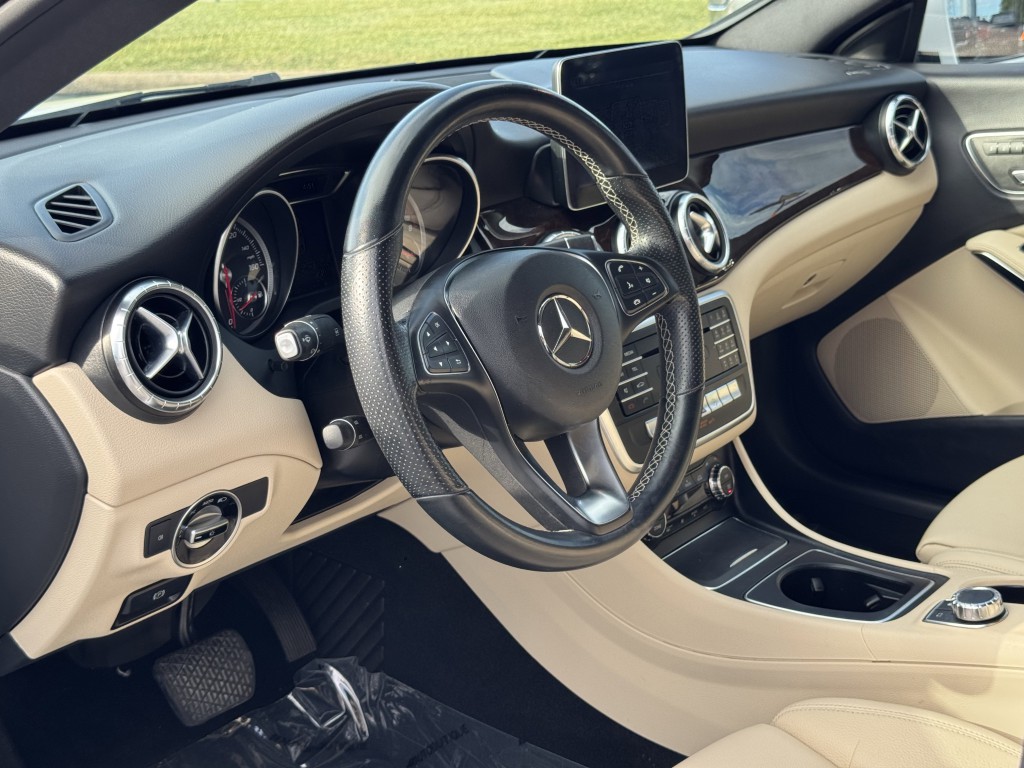 2019 Mercedes-Benz CLA-Class Image 12
