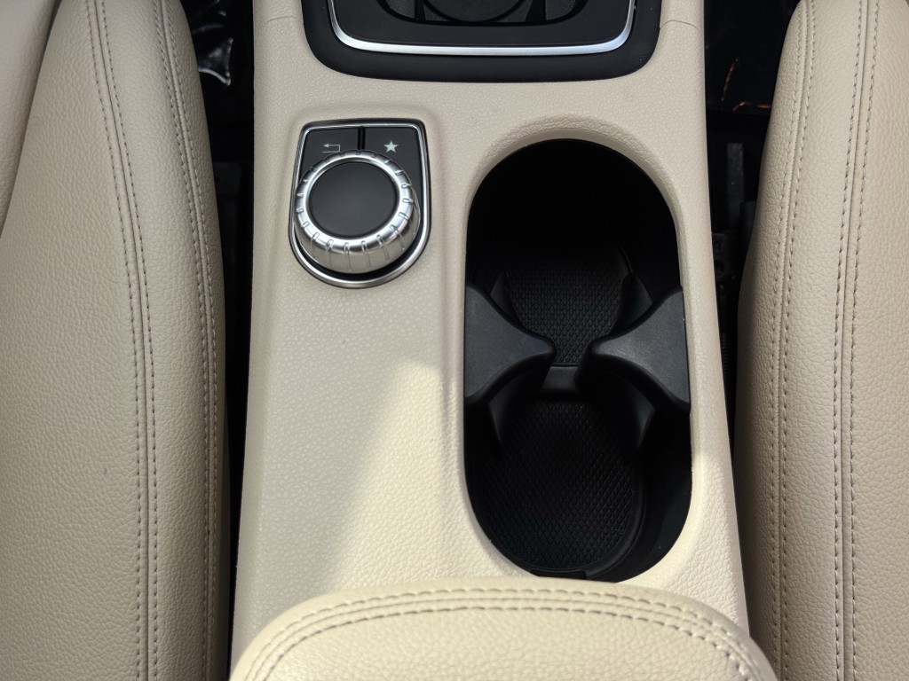 2019 Mercedes-Benz CLA-Class Image 19
