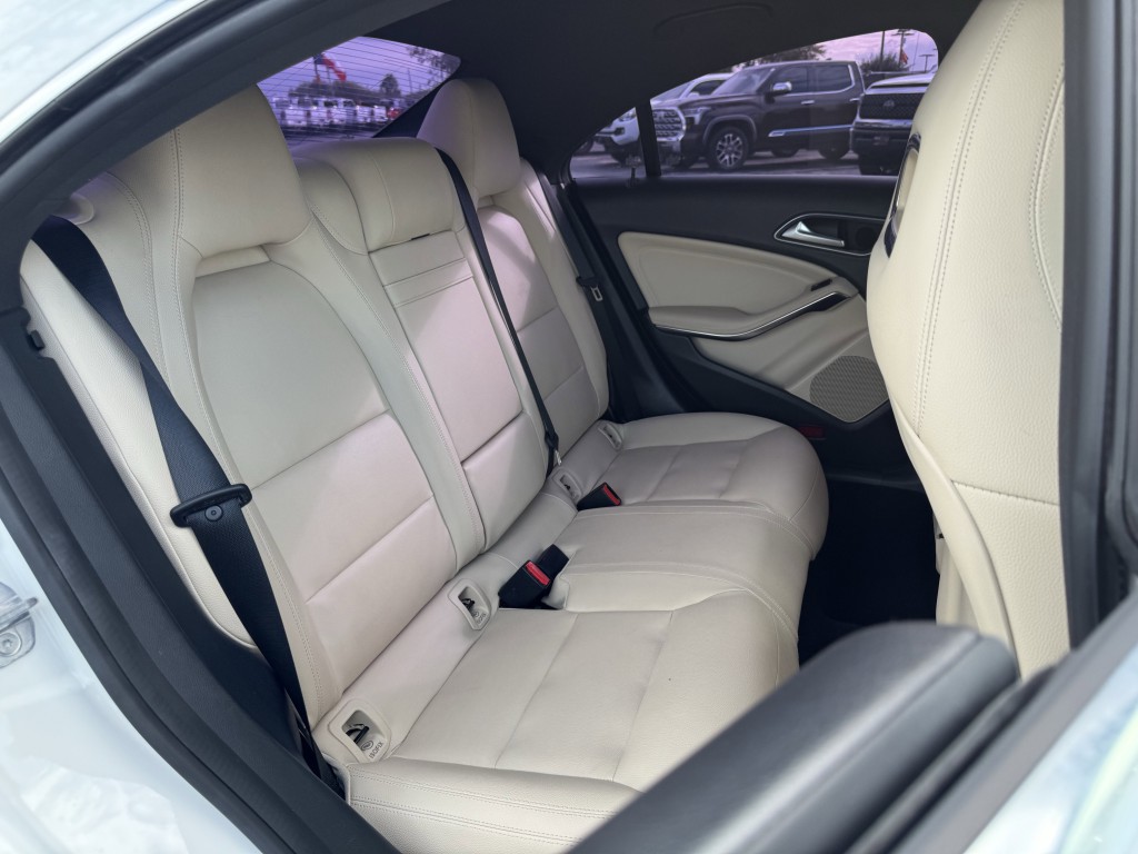 2019 Mercedes-Benz CLA-Class Image 24