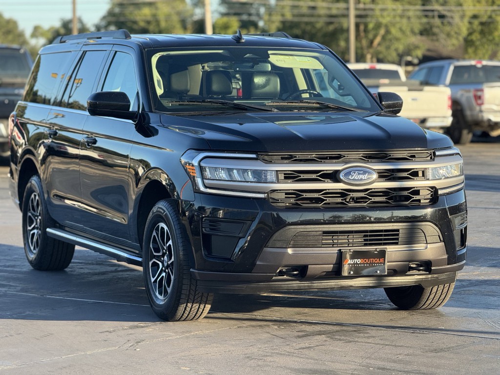 2023 Ford Expedition Image 3