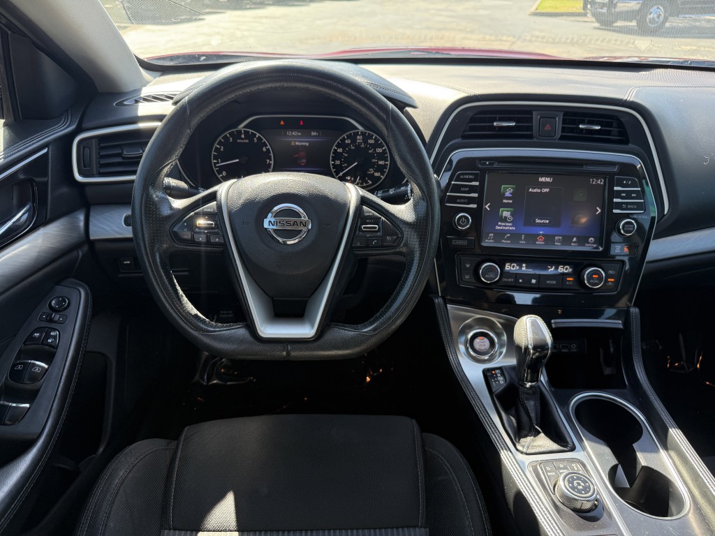 2017 Nissan Maxima Image 14