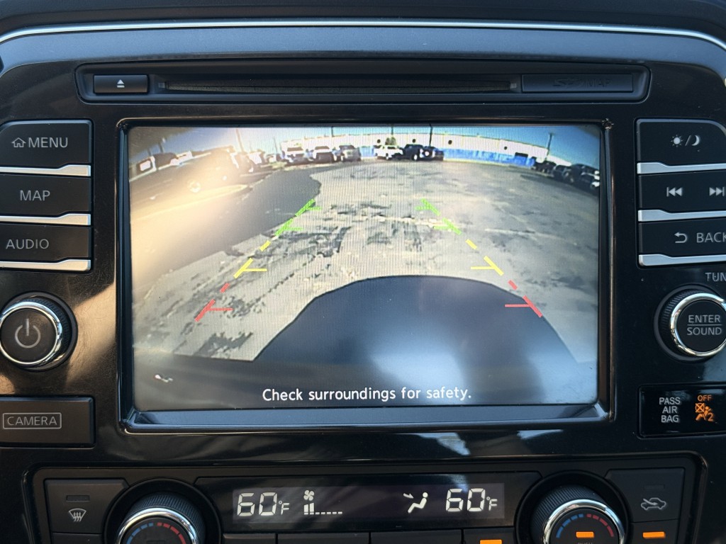 2017 Nissan Maxima Image 22