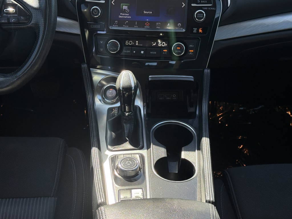2017 Nissan Maxima Image 23