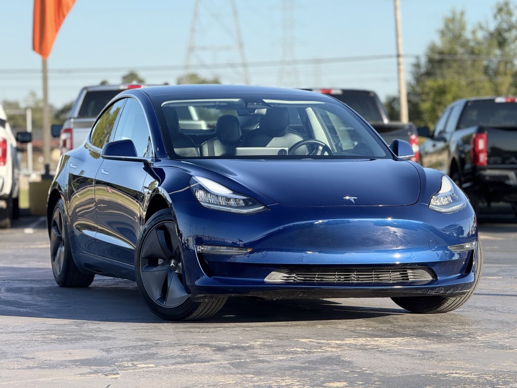 2020 Tesla Model 3 Image 3