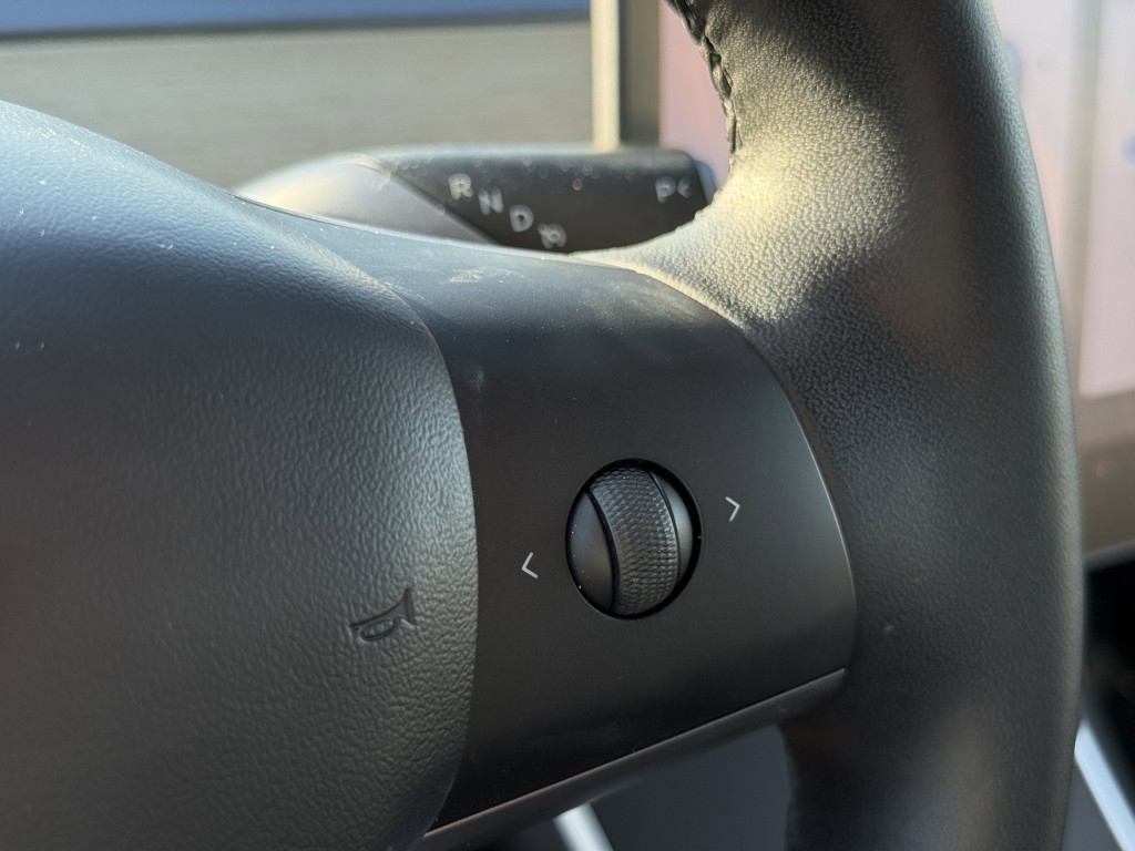 2020 Tesla Model 3 Image 15