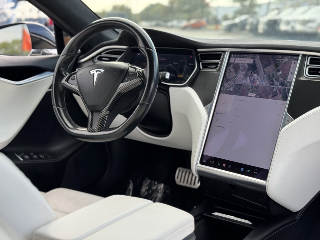 2017 Tesla Model S Image 13