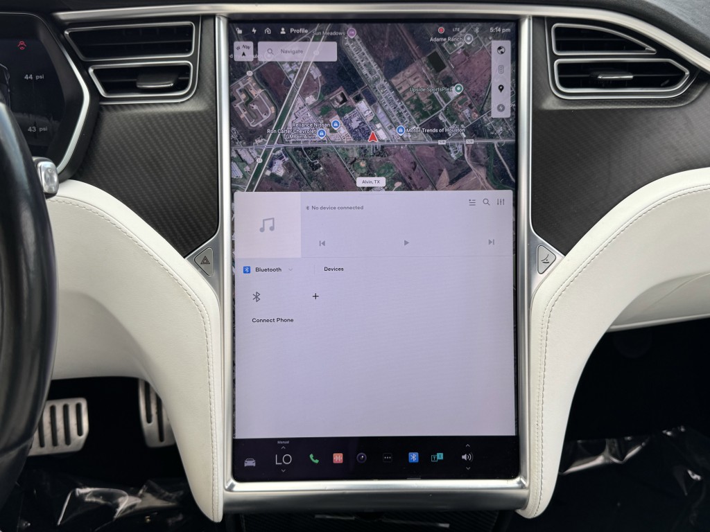 2017 Tesla Model S Image 17