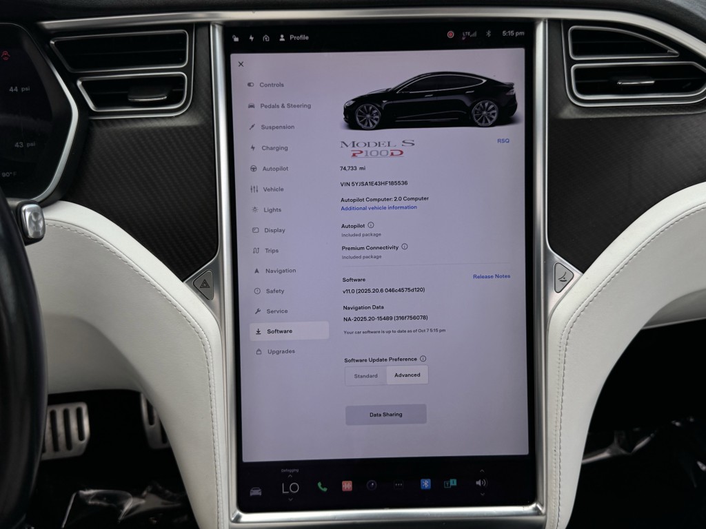 2017 Tesla Model S Image 18