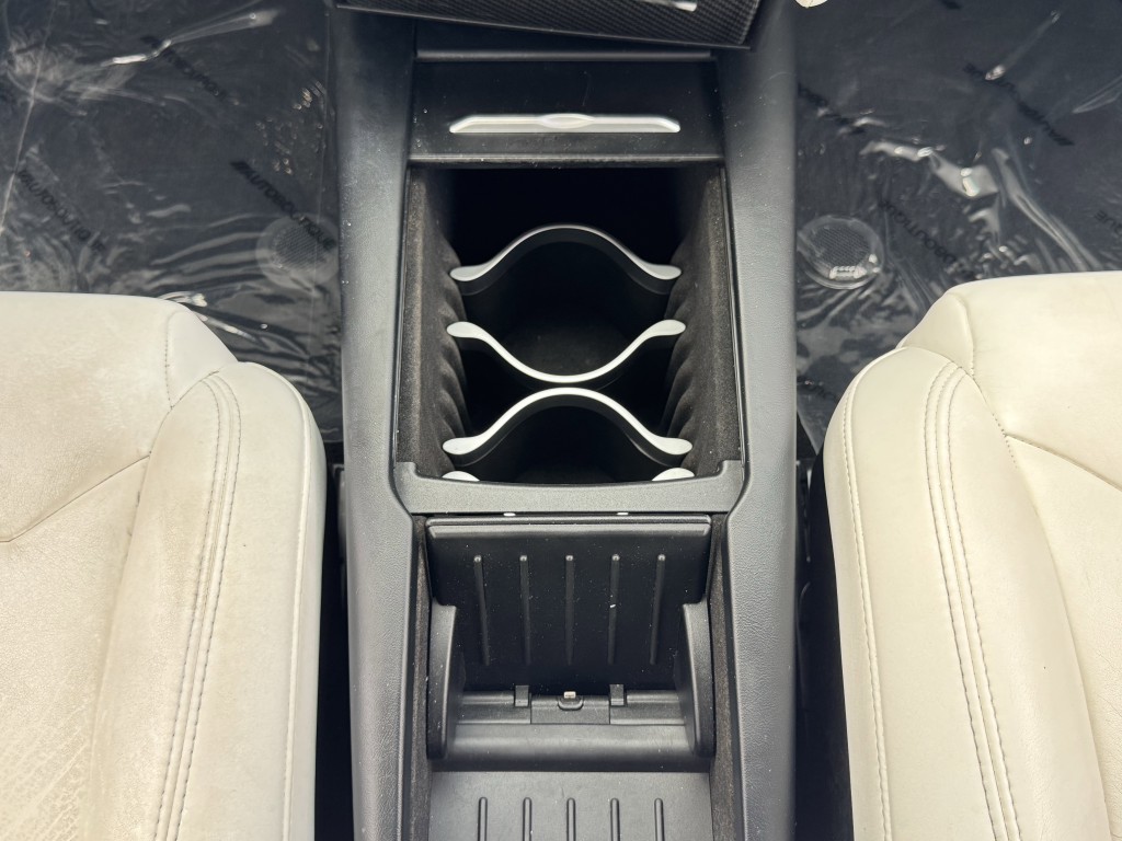 2017 Tesla Model S Image 19