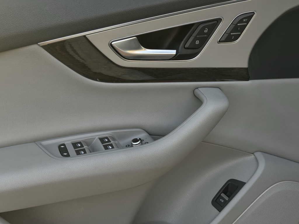 2018 Audi Q7 Image 25