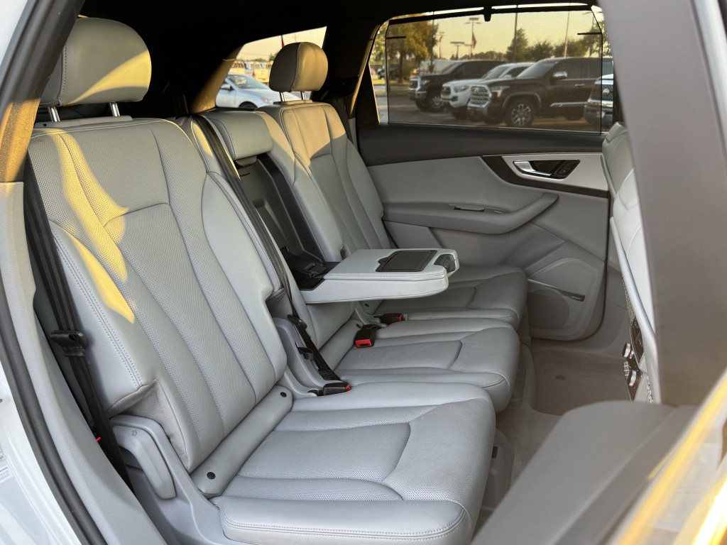 2018 Audi Q7 Image 28