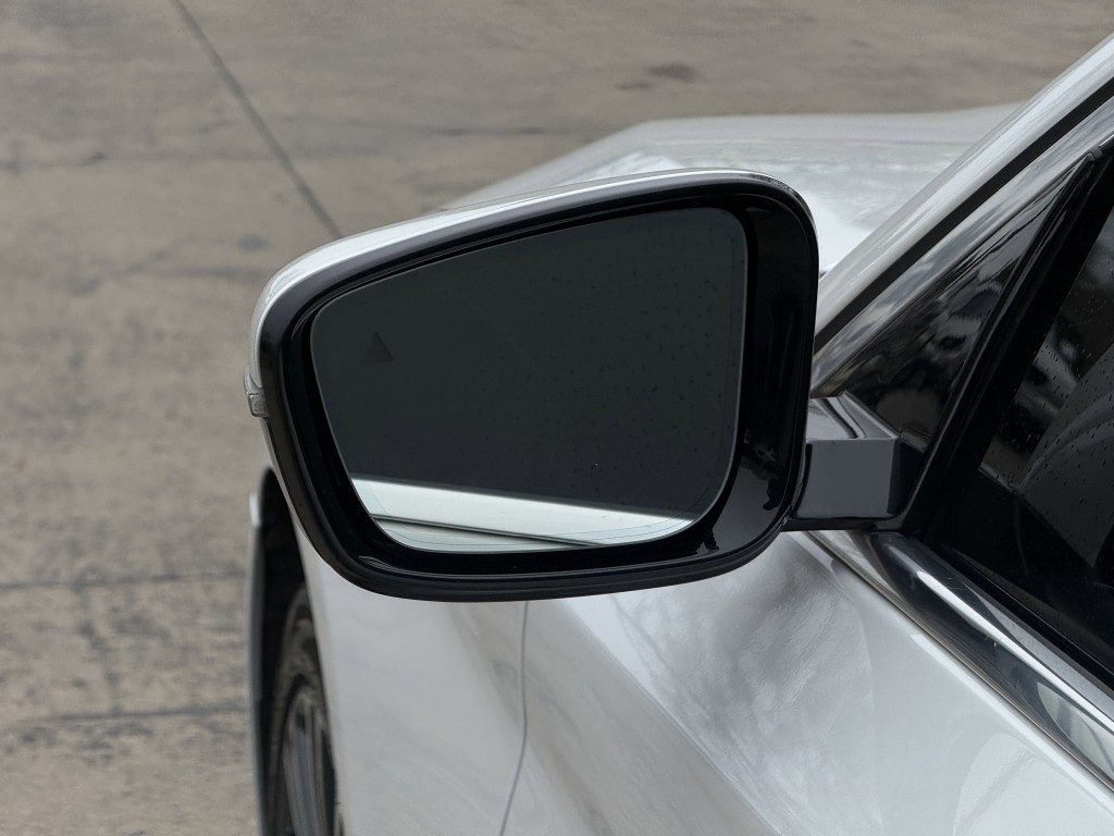 2017 BMW 5 Series Image 13