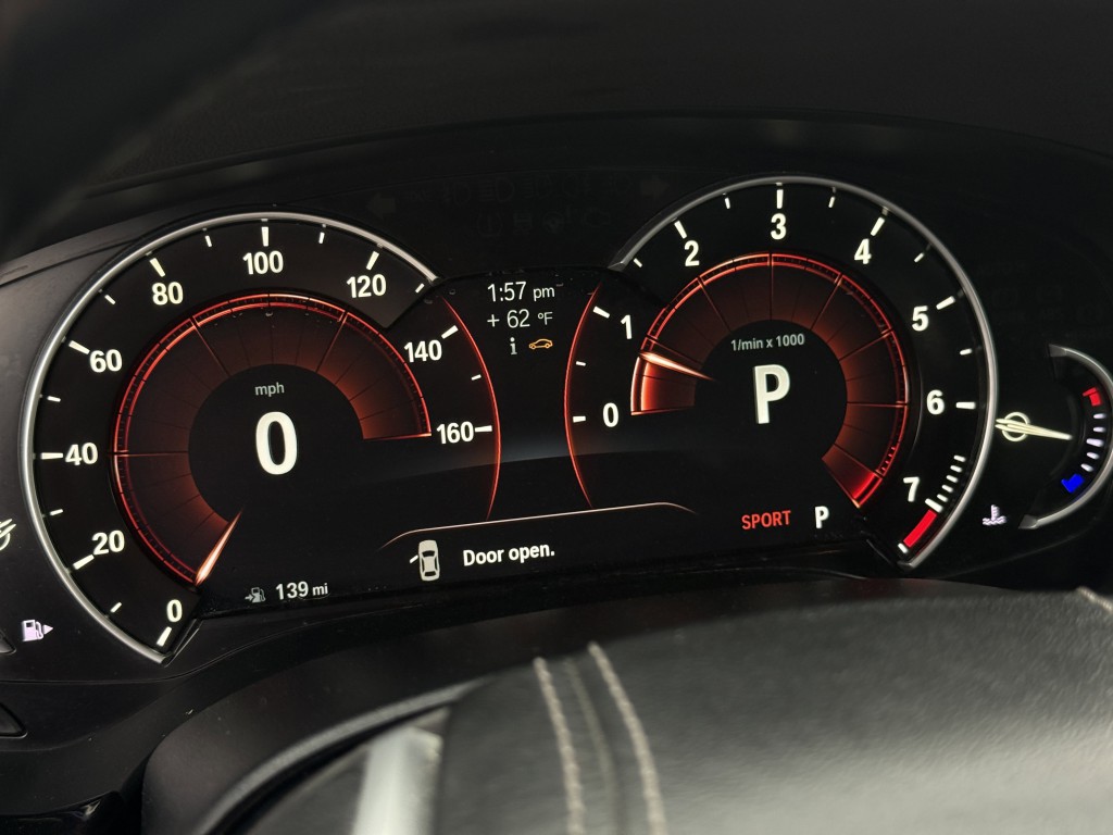 2017 BMW 5 Series Image 25