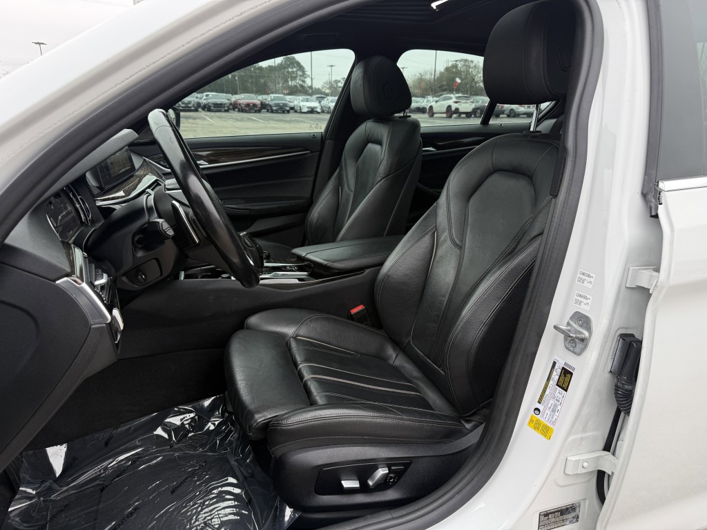 2017 BMW 5 Series Image 31