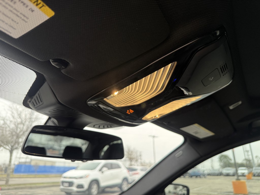 2017 BMW 5 Series Image 35