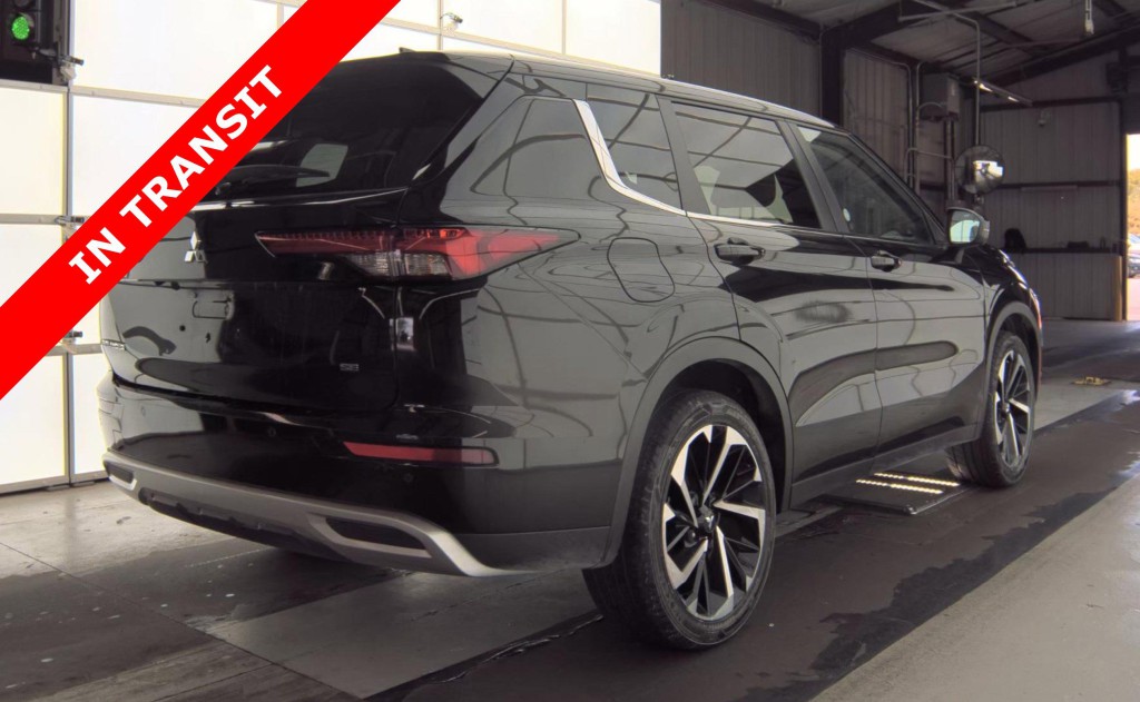 2024 Mitsubishi Outlander Image 6