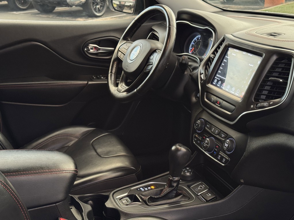 2019 Jeep Cherokee Image 13
