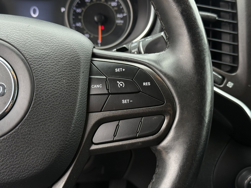 2019 Jeep Cherokee Image 17