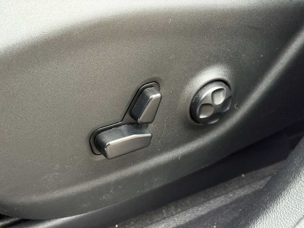 2019 Jeep Cherokee Image 26